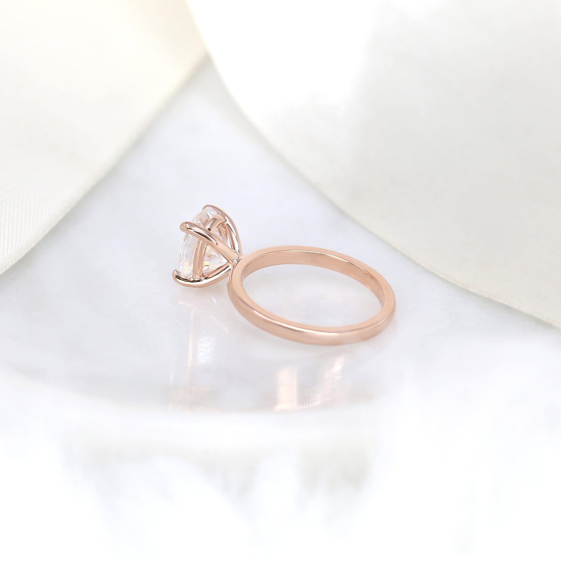 2.5 CT Oval Solitaire Moissanite Engagement Ring