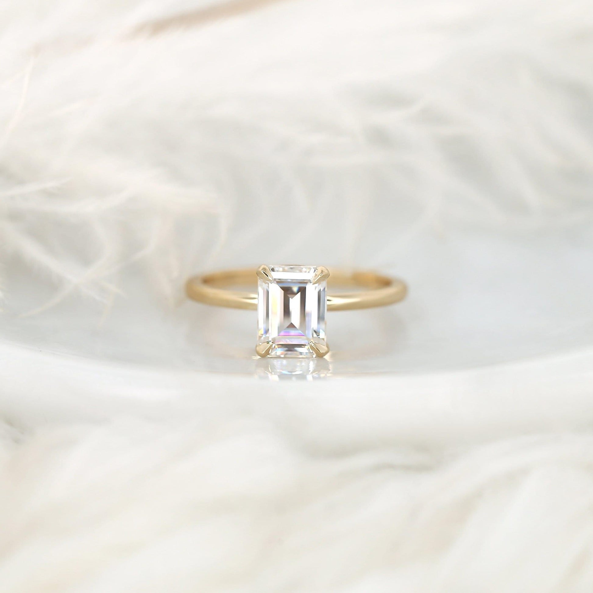 1.75 CT Emerald Solitaire Moissanite Engagement Ring