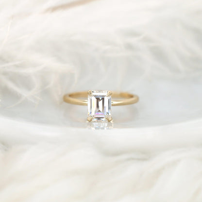 1.75 CT Emerald Solitaire Moissanite Engagement Ring