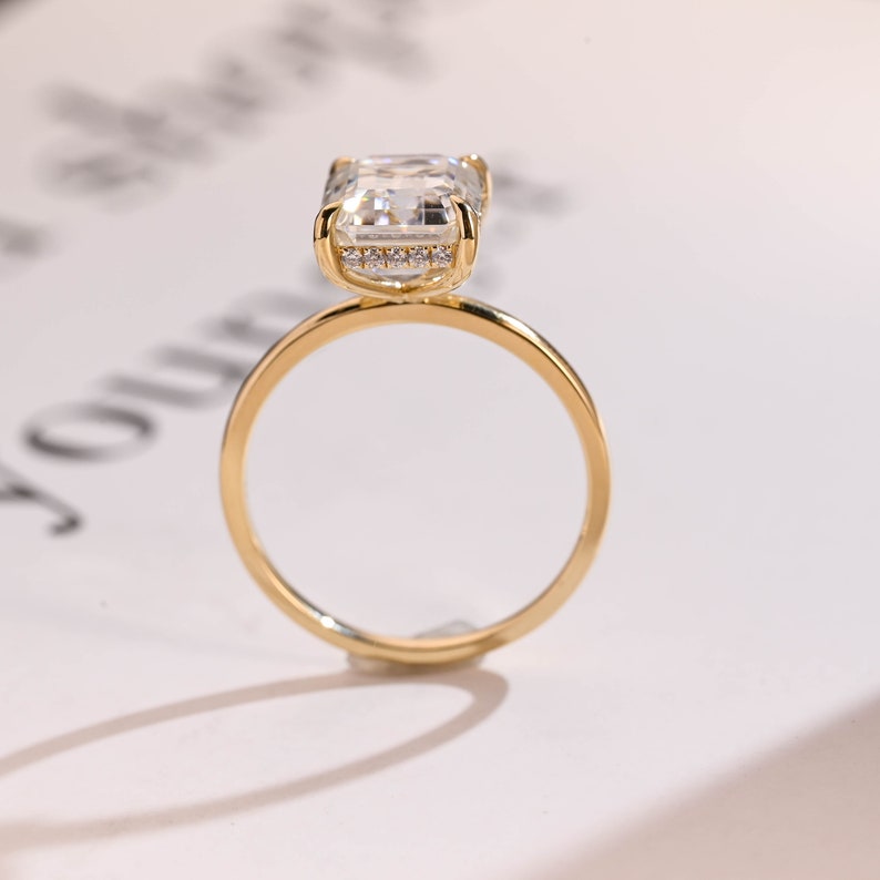 2.0 CT Emerald Hidden Halo Moissanite Engagement Ring