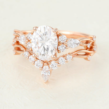 1.33 CT Oval Cluster Moissanite Bridal Set