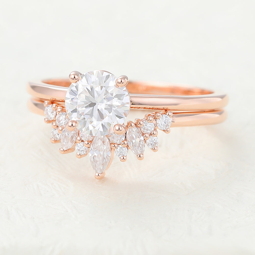 0.68 CT Round Solitaire Moissanite Bridal Set
