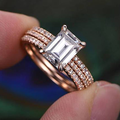 1 CT Emerald Pave Moissanite Bridal Set