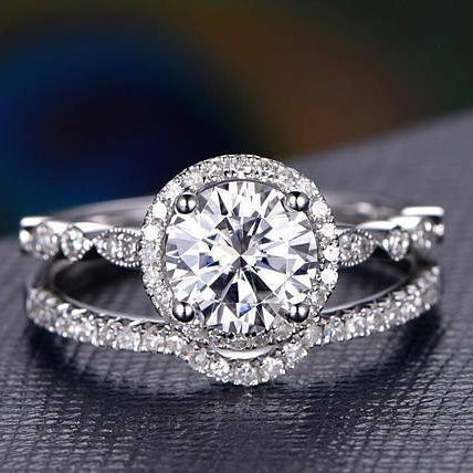 1.5 CT Round Vintage Halo Moissanite Bridal Set