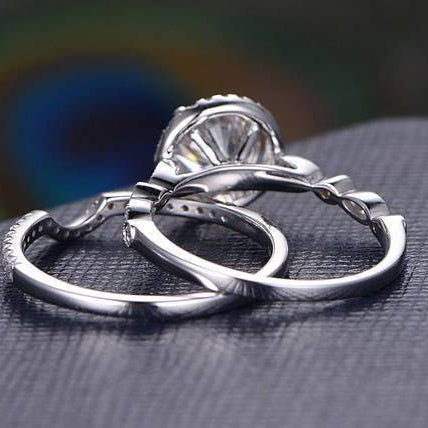 1.5 CT Round Vintage Halo Moissanite Bridal Set
