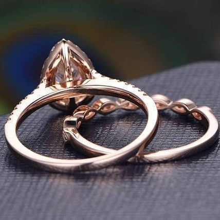 1.33 CT Pear Halo & Pave Moissanite Bridal Set