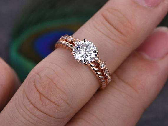 0.75 CT Round Solitaire Twisted Pave Moissanite Bridal Ring Set 4