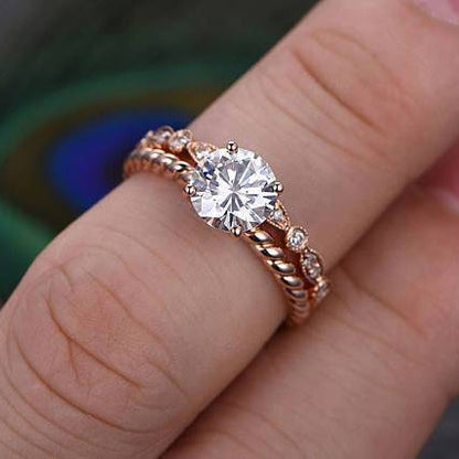0.75 CT Round Solitaire Moissanite Bridal Set