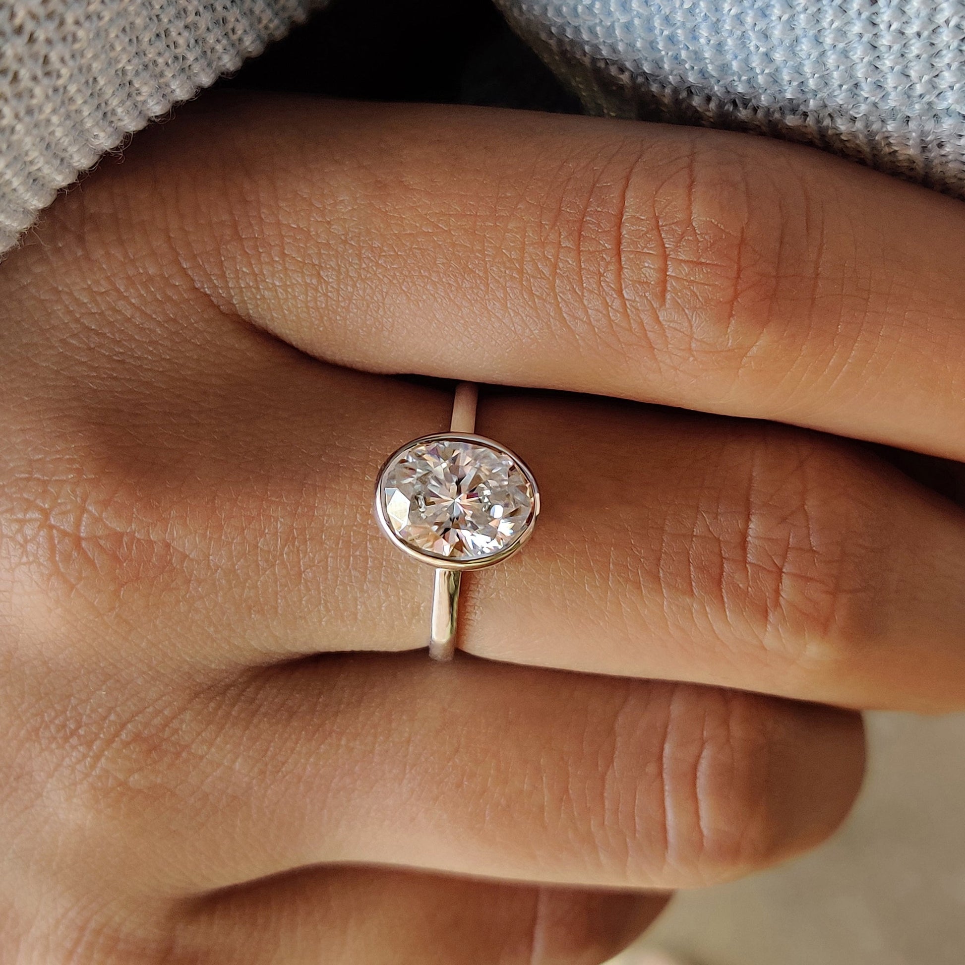 1 CT Oval Bezel Moissanite Engagement Ring