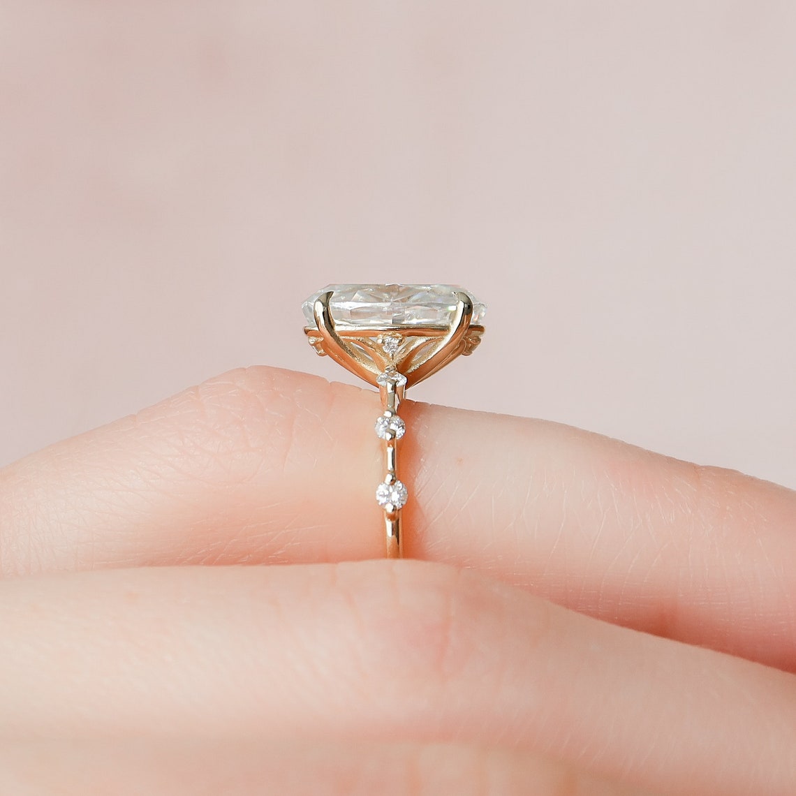 3.5 CT Oval Dainty Moissanite Engagement Ring