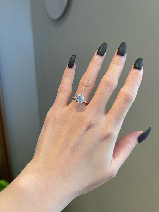 2.5 CT Round Shaped Moissanite Engagement Ring In Solitaire Design