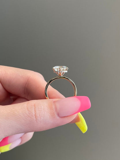 3 CT Round Shaped Moissanite Engagement Ring In Hidden Halo Design