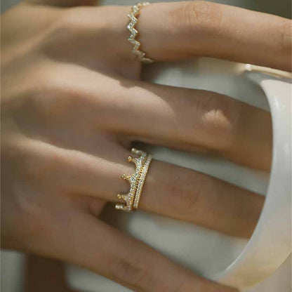 0.7 TCW Round Crown Moissanite Wedding Band