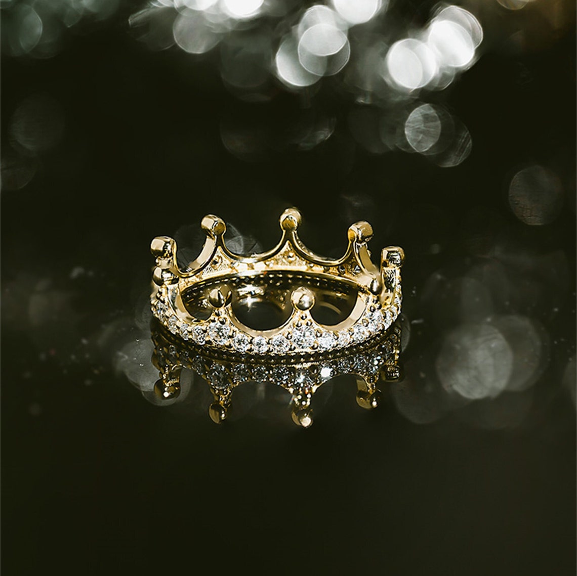 0.7 TCW Round Crown Moissanite Wedding Band