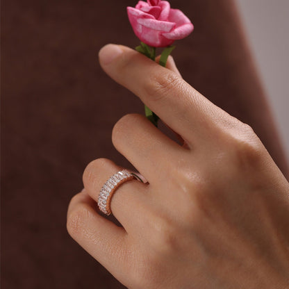 1 TCW Baguette & Round Cluster Moissanite Wedding Band