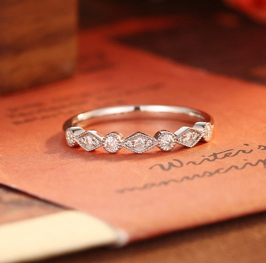 0.3 TCW Round Milgrain Moissanite Wedding Band