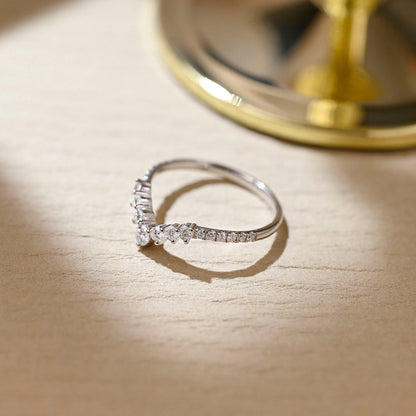 0.5 TCW Round Curved Moissanite Wedding Band