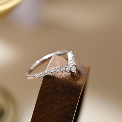 0.5 TCW Round Curved Moissanite Wedding Band