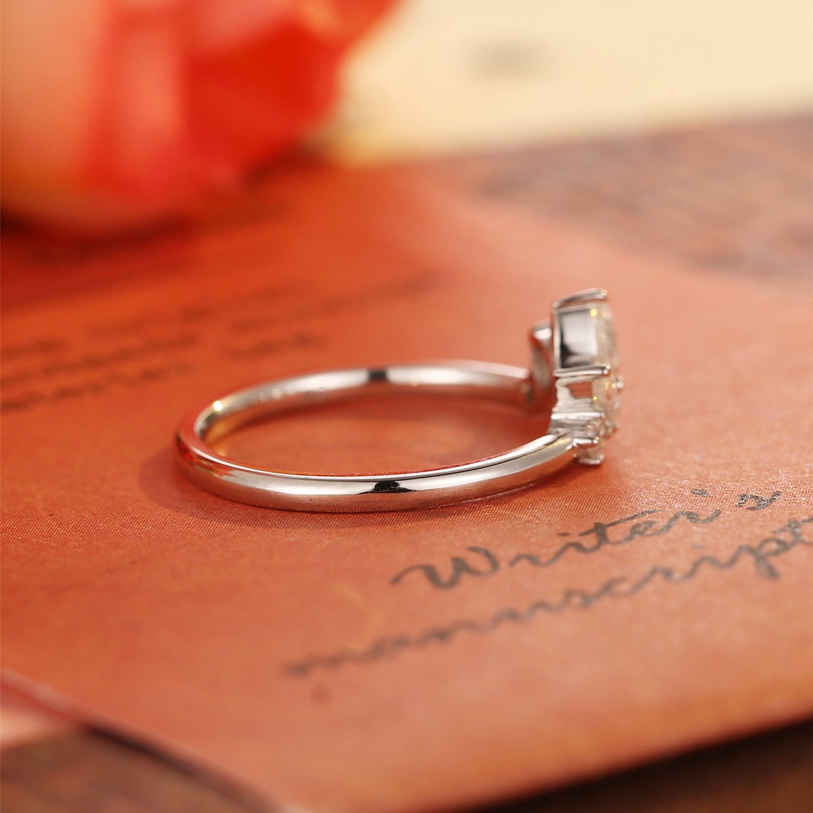 0.2 Pear & Round Curved Moissanite Wedding Band