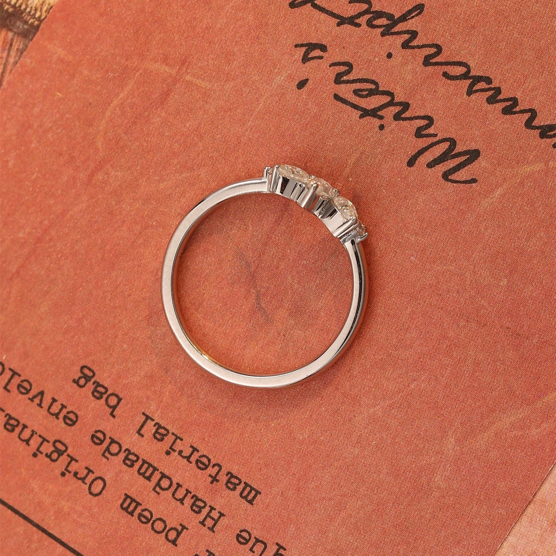 0.2 Pear & Round Curved Moissanite Wedding Band