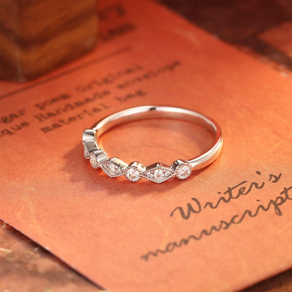 0.3 TCW Round Milgrain Moissanite Wedding Band