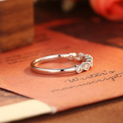 0.3 TCW Round Milgrain Moissanite Wedding Band