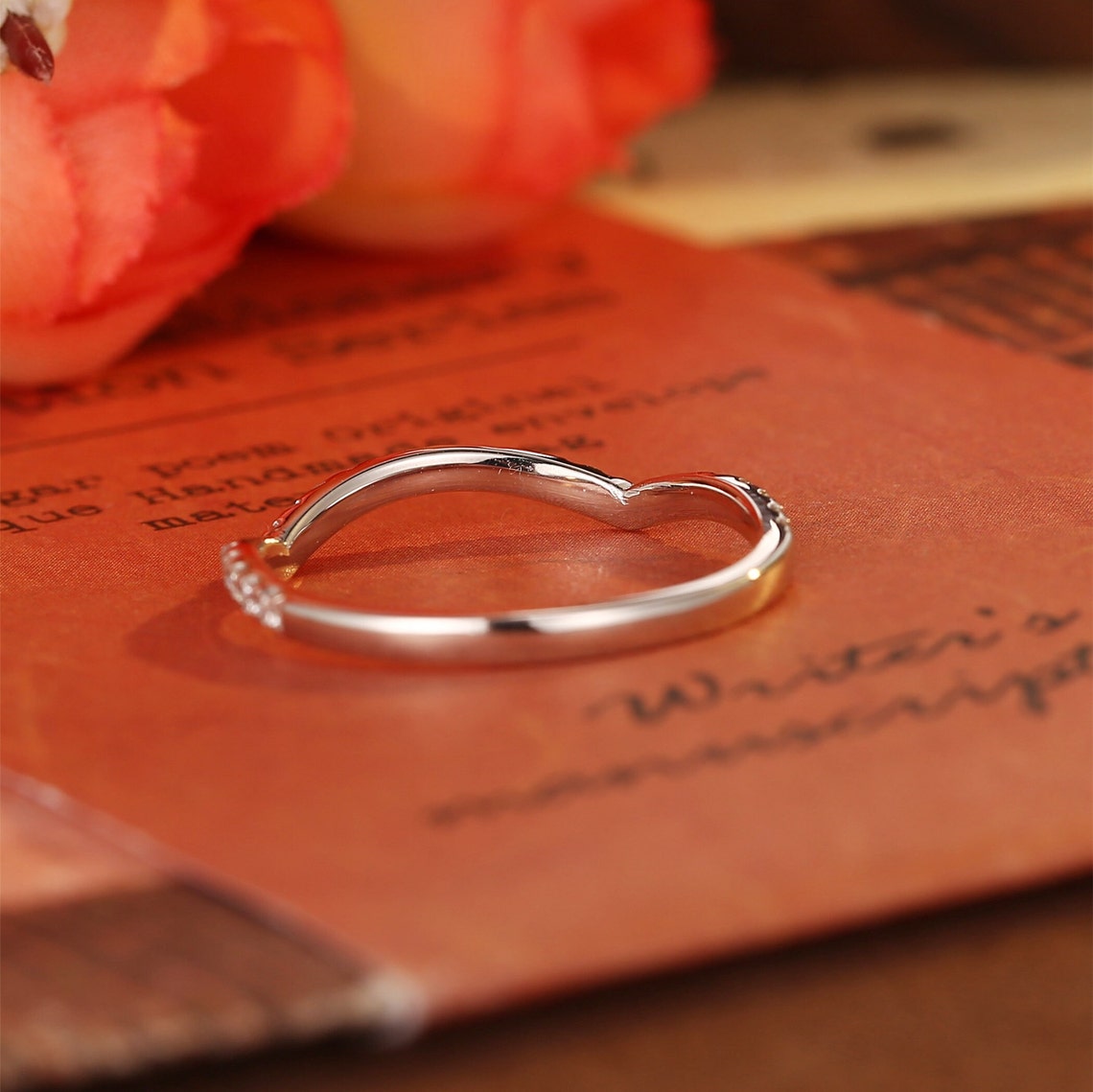 0.2 TCW Round Curved Moissanite Wedding Band