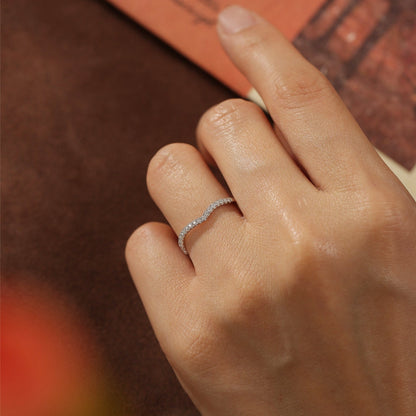 0.2 TCW Round Curved Moissanite Wedding Band