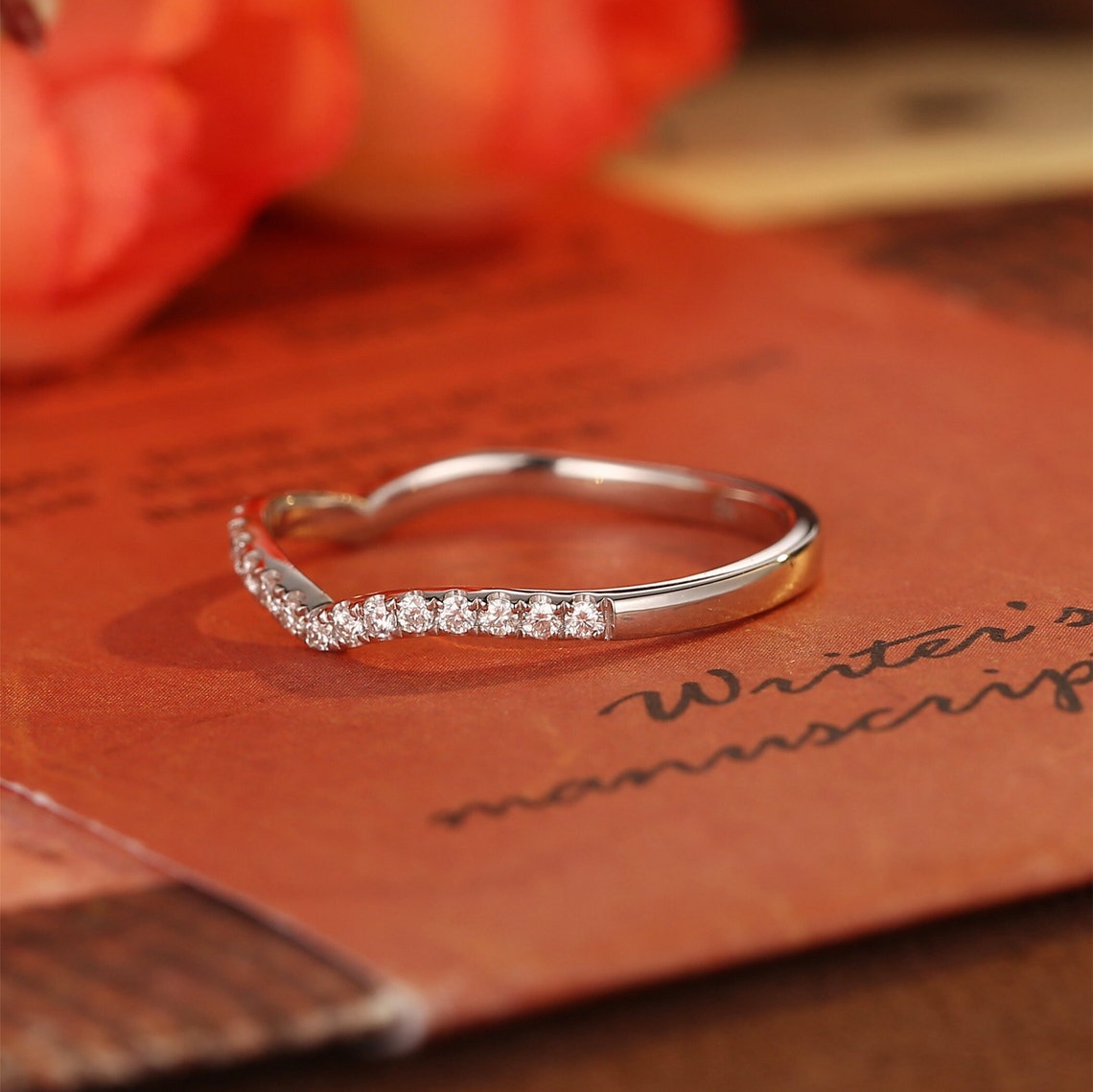 0.2 TCW Round Curved Moissanite Wedding Band