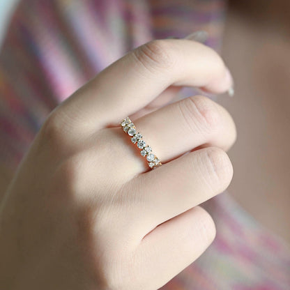 0.2 TCW Round Cluster Moissanite Wedding Band