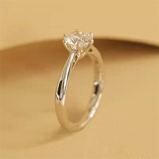 1 CT Round Solitaire Moissanite Engagement Ring