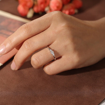 1 CT Round Three Stone Moissanite Engagement Ring