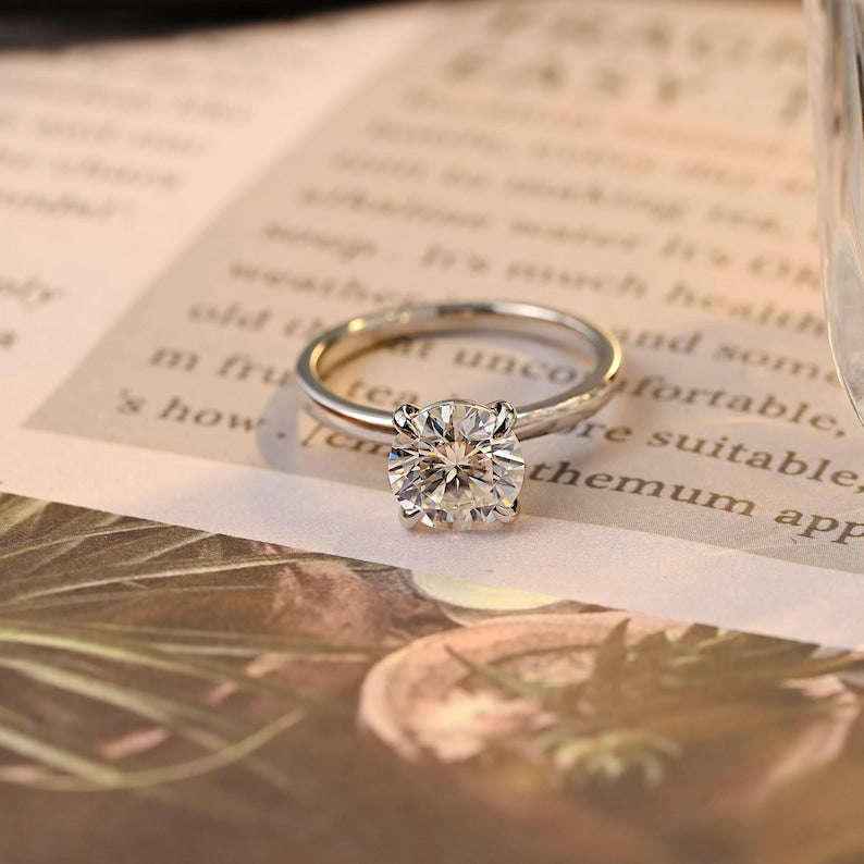 2 CT Round Solitaire Moissanite Engagement Ring