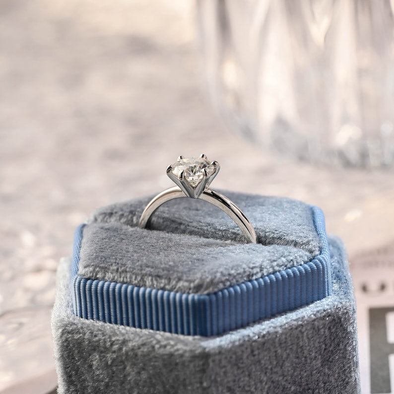 1 CT Round Solitaire Moissanite Engagement Ring