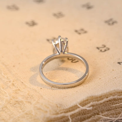 2 CT Oval Solitaire Moissanite Engagement Ring