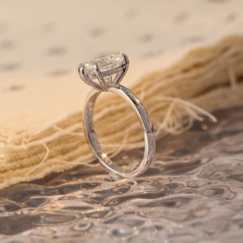 2 CT Oval Solitaire Moissanite Engagement Ring