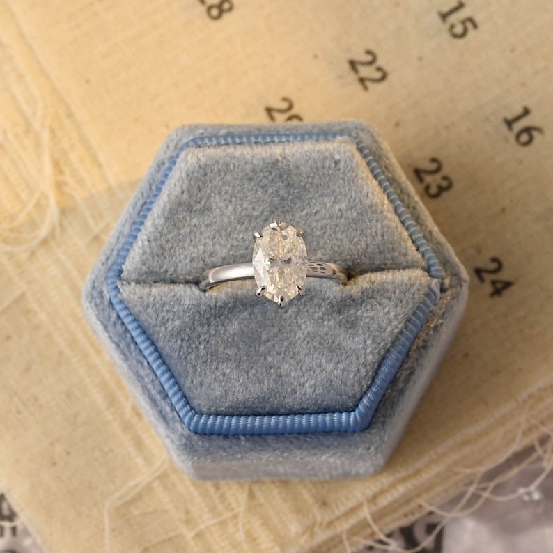 2 CT Oval Solitaire Moissanite Engagement Ring