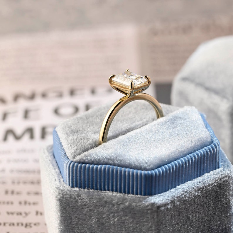 2 CT Radiant Solitaire Moissanite Engagement Ring