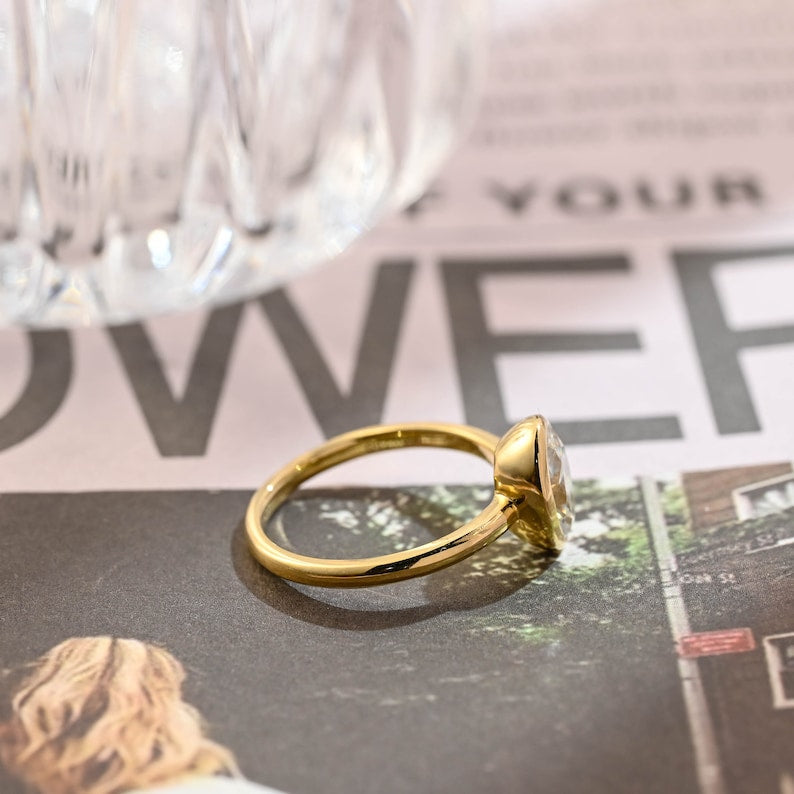1 CT Oval Bezel Moissanite Engagement Ring