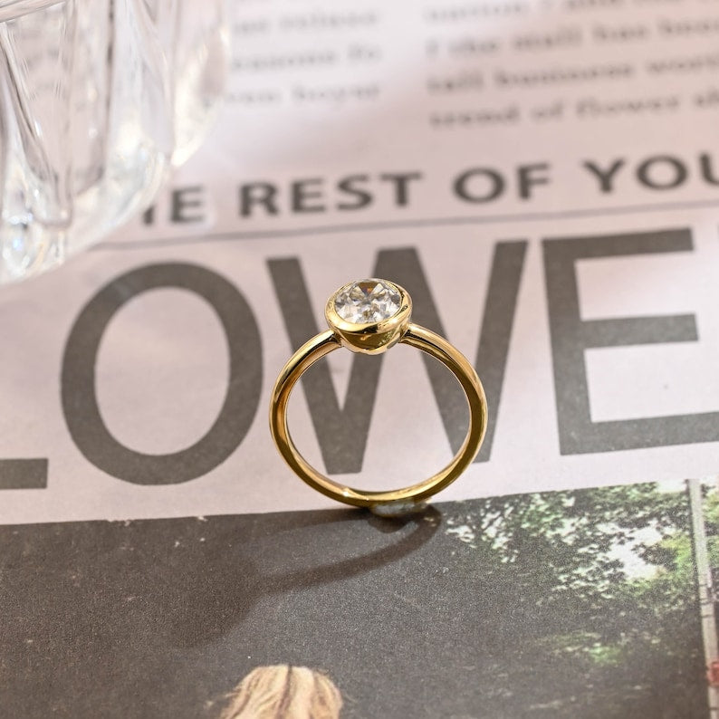 1 CT Oval Bezel Moissanite Engagement Ring