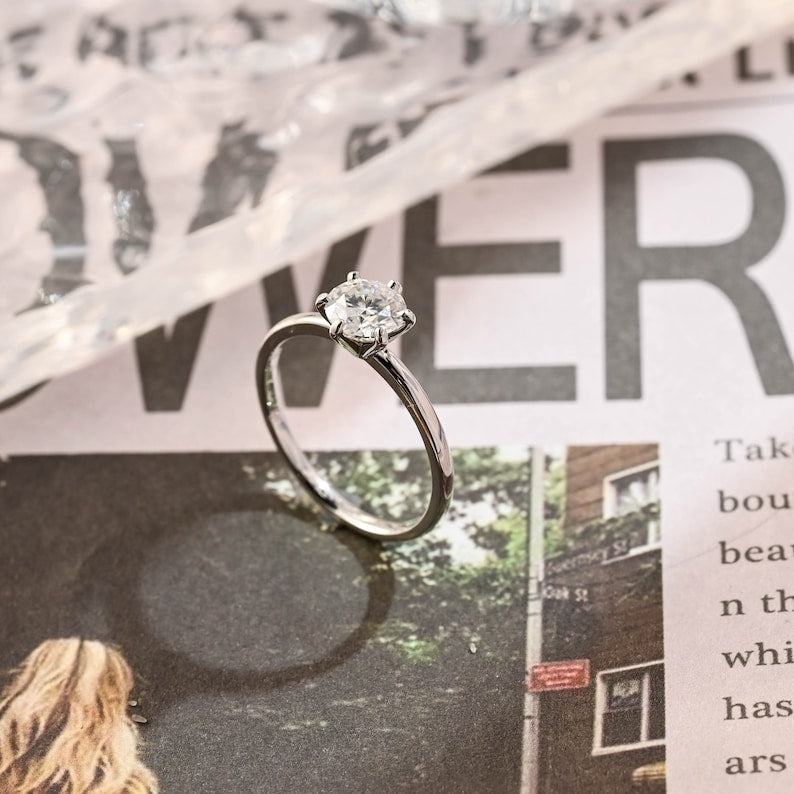 1 CT Round Solitaire Moissanite Engagement Ring