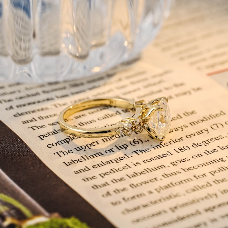2 CT Oval Cluster Moissanite Engagement Ring