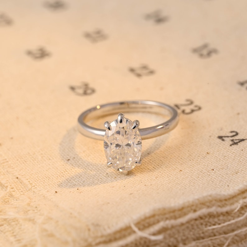 2 CT Oval Solitaire Moissanite Engagement Ring