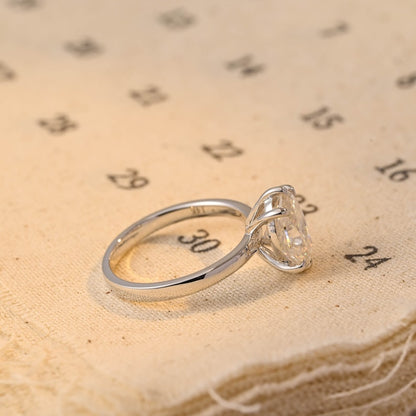 2 CT Oval Solitaire Moissanite Engagement Ring