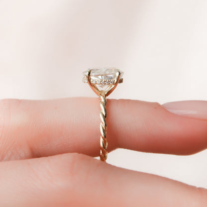 2 CT Oval Hidden Halo Moissanite Engagement Ring
