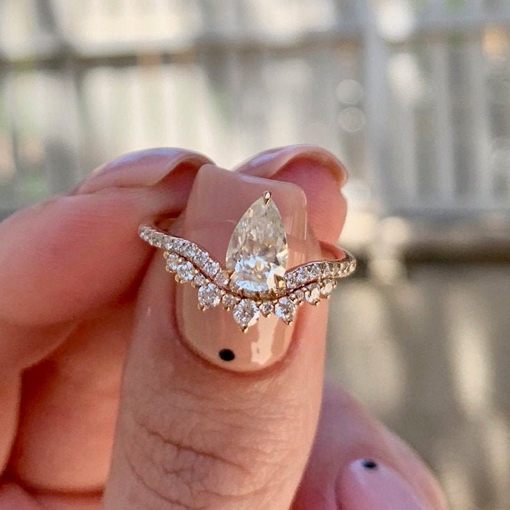 0.95 CT Pear Cluster Moissanite Engagement Ring