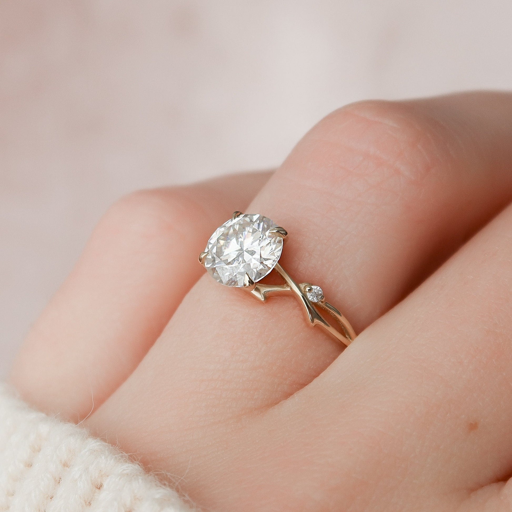1.5 CT Round Twig Pave Moissanite Engagement Ring