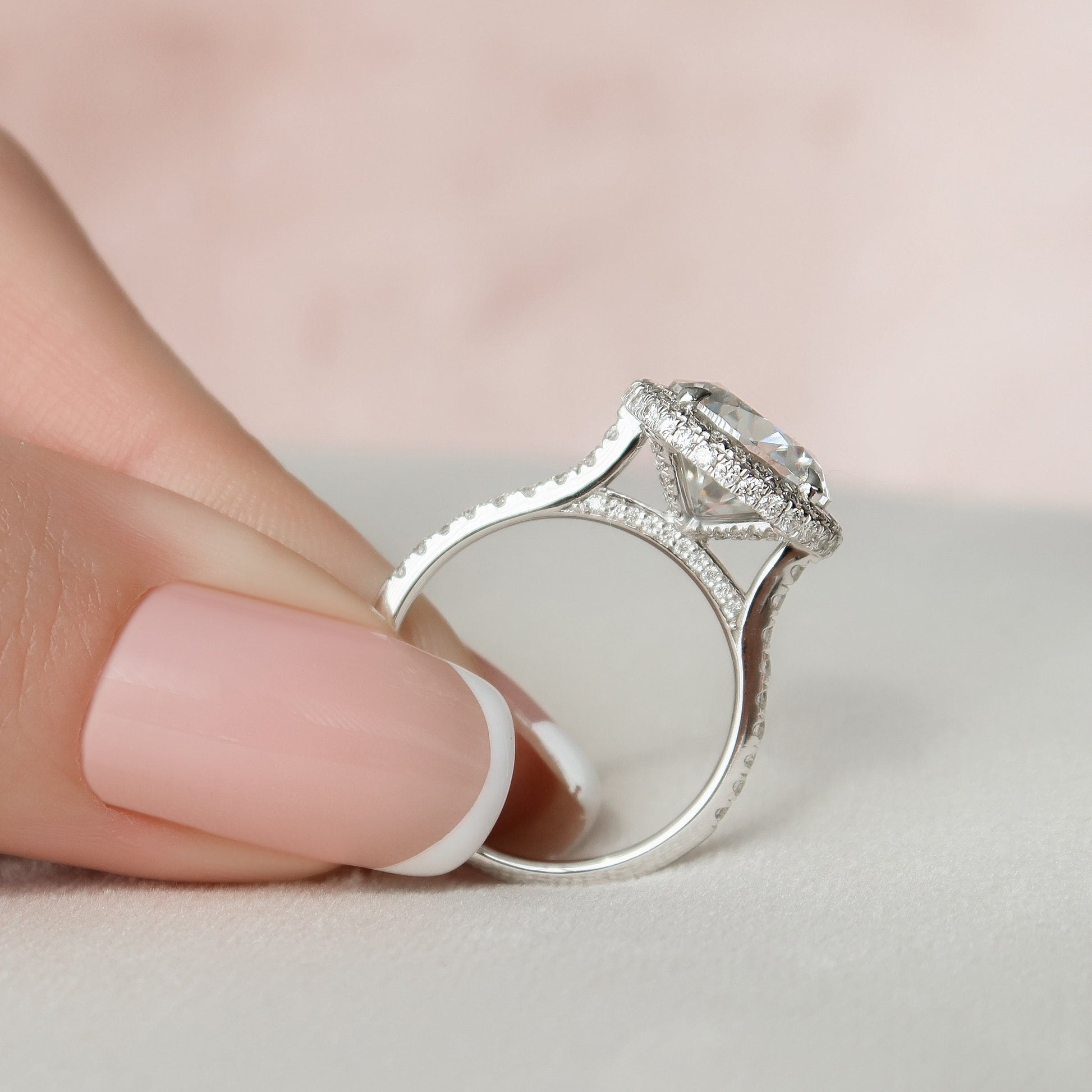 3.5 CT Round Halo & Pave Moissanite Engagement Ring