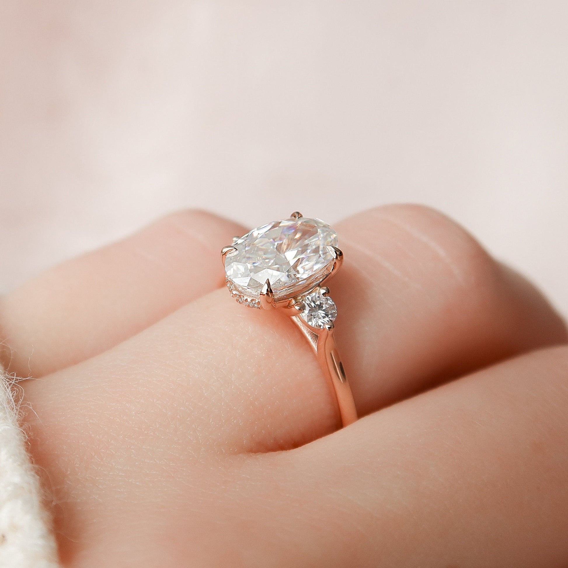 2 CT Oval Three Stone Moissanite Engagement Ring