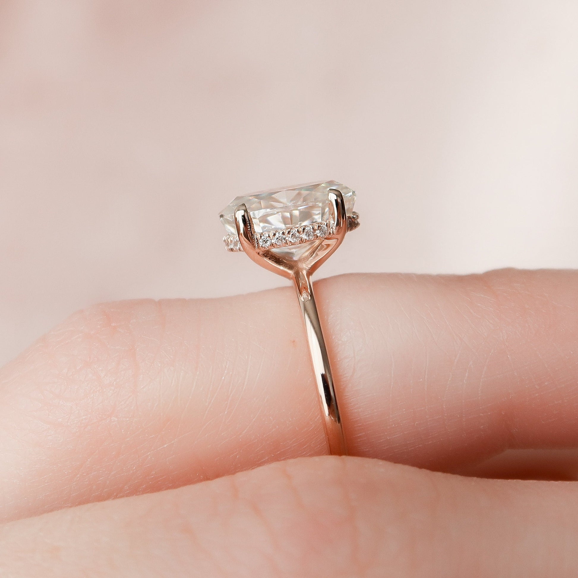 2 CT Oval Hidden Halo Moissanite Engagement Ring